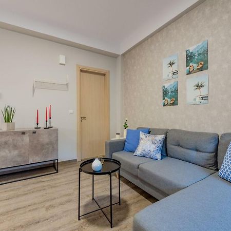Stylish & Bright Apartment In The City Centre Закинтос Экстерьер фото
