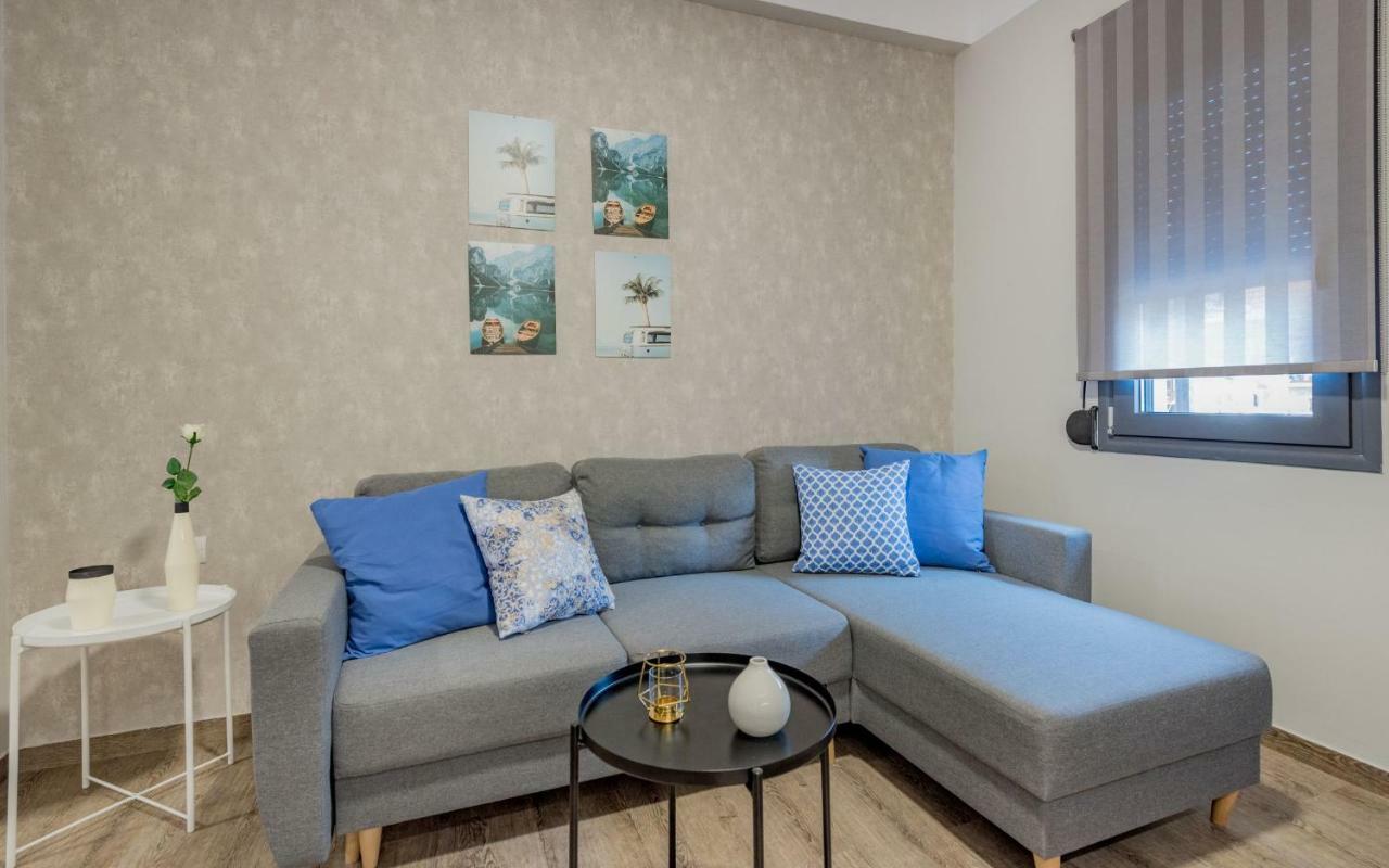 Stylish & Bright Apartment In The City Centre Закинтос Экстерьер фото